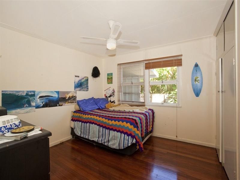 95 Fifth Avenue, Palm Beach QLD 4221