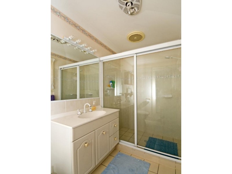 35 Ottelia Drive, Elanora QLD 4221