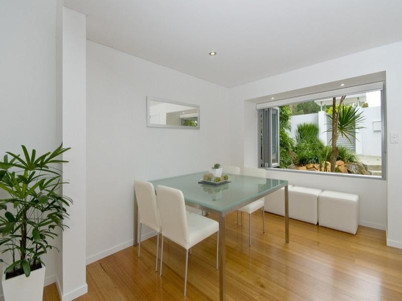 15 Bindoon Close, Elanora QLD 4221