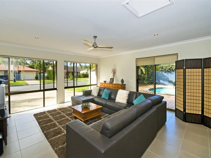 14 Walnut Street, Elanora QLD 4221