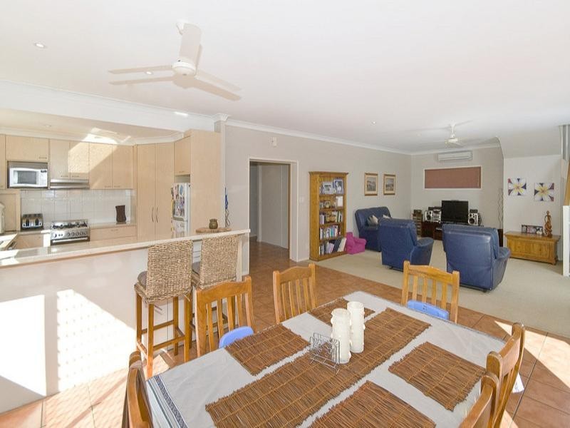 69 Twenty Fifth Avenue, Palm Beach QLD 4221