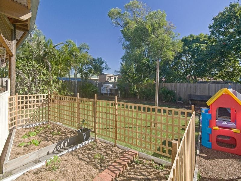 69 Twenty Fifth Avenue, Palm Beach QLD 4221