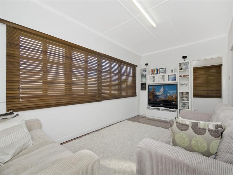 212 Cypress Terrace, Palm Beach QLD 4221