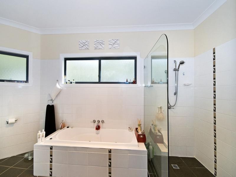 16 Bradman Drive, Currumbin Valley QLD 4223