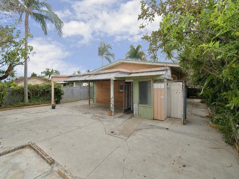 54 Fifth Avenue, Palm Beach QLD 4221