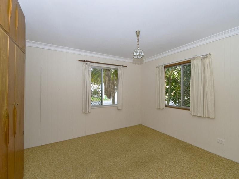 54 Fifth Avenue, Palm Beach QLD 4221