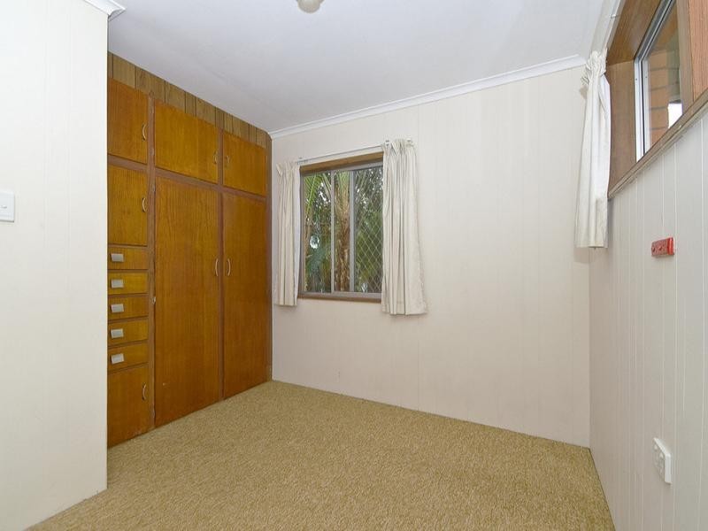 54 Fifth Avenue, Palm Beach QLD 4221