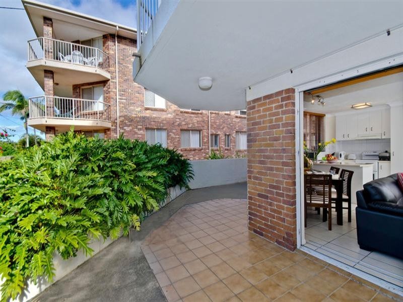 2/14 Third Avenue, Palm Beach QLD 4221