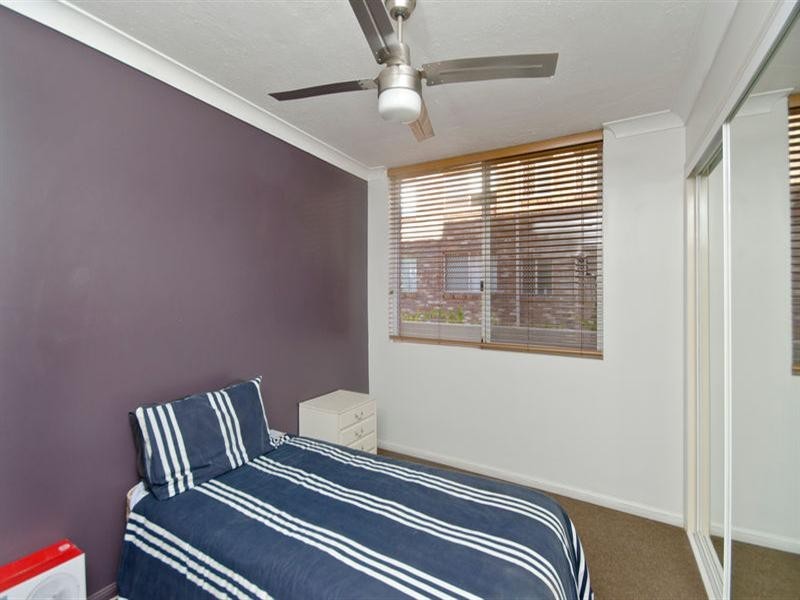 2/14 Third Avenue, Palm Beach QLD 4221