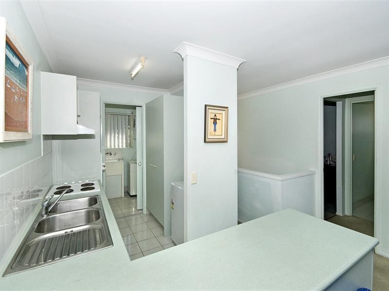 4/2 Simpsons Road, Currumbin Waters QLD 4223
