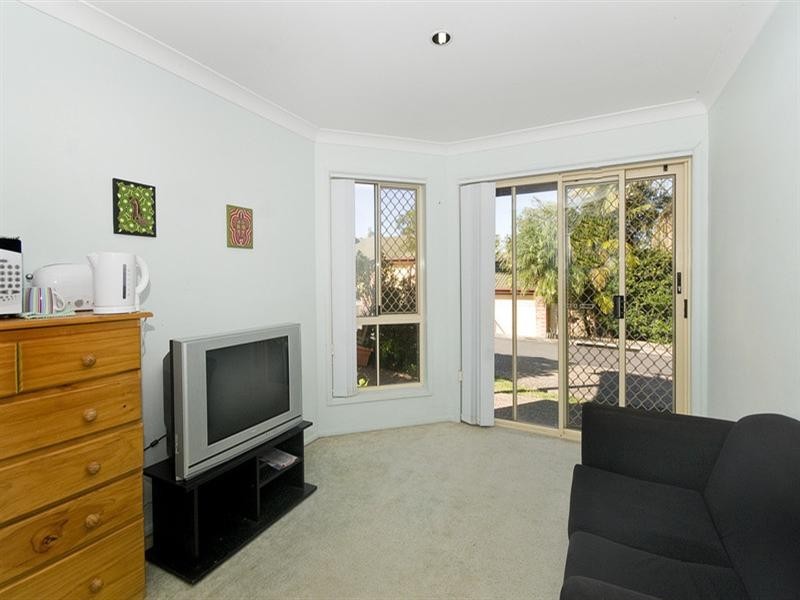 4/2 Simpsons Road, Currumbin Waters QLD 4223