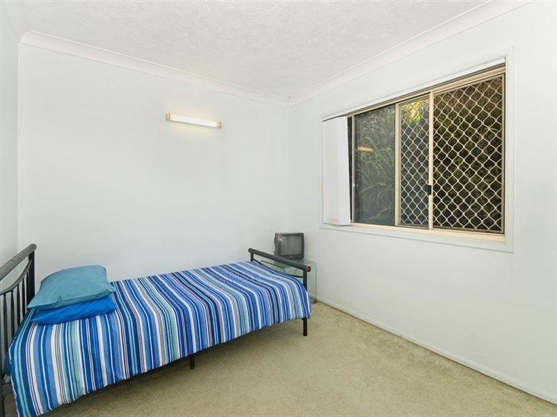 4/2 Simpsons Road, Currumbin Waters QLD 4223