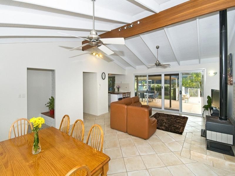 3 Larch Street, Tallebudgera QLD 4228