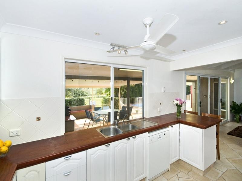 3 Larch Street, Tallebudgera QLD 4228