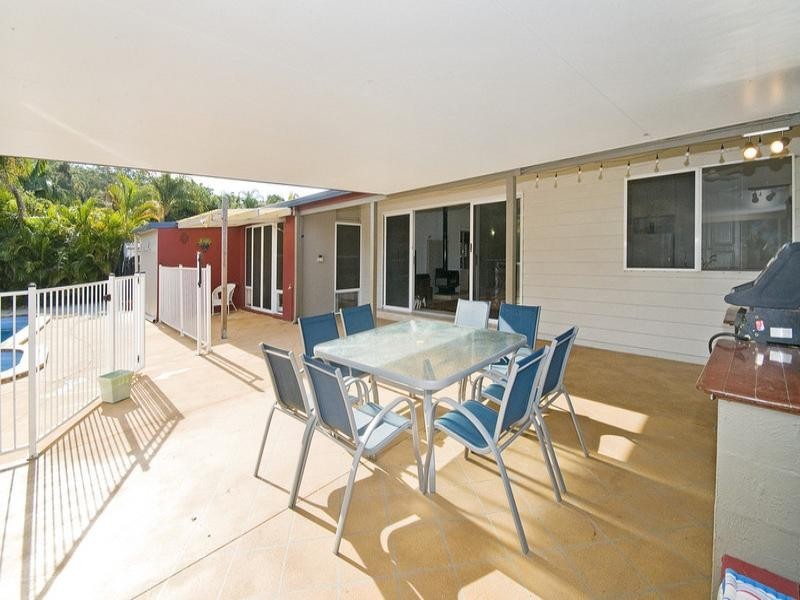 3 Larch Street, Tallebudgera QLD 4228