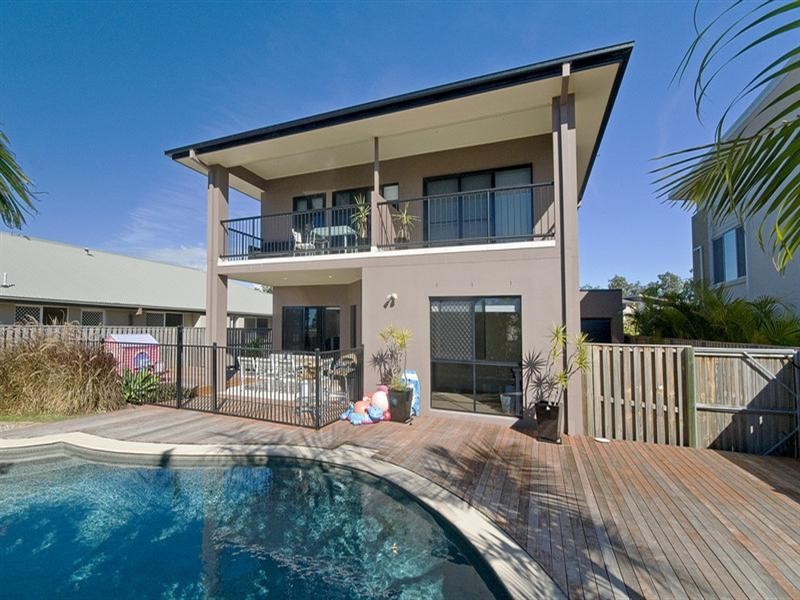 8 Aquarius Street, Reedy Creek QLD 4227