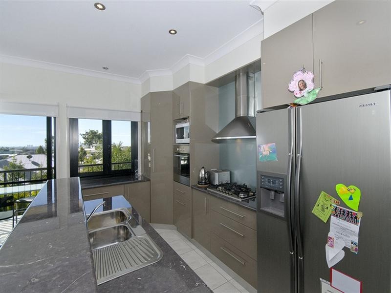 8 Aquarius Street, Reedy Creek QLD 4227