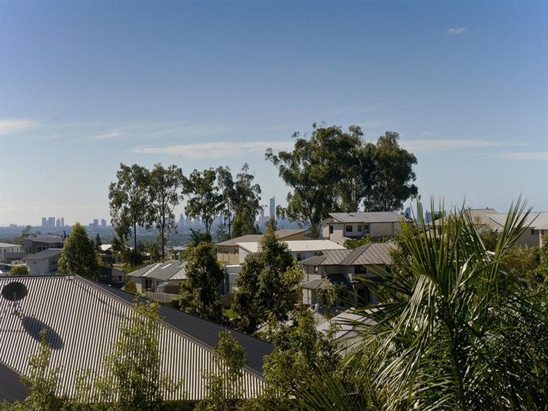 8 Aquarius Street, Reedy Creek QLD 4227