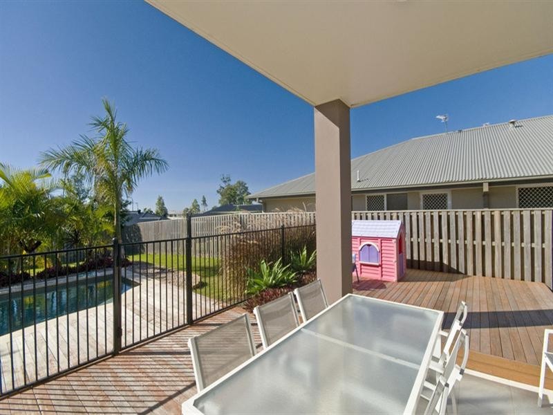 8 Aquarius Street, Reedy Creek QLD 4227