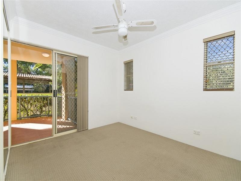 1/19 Twenty Fourth Avenue, Palm Beach QLD 4221