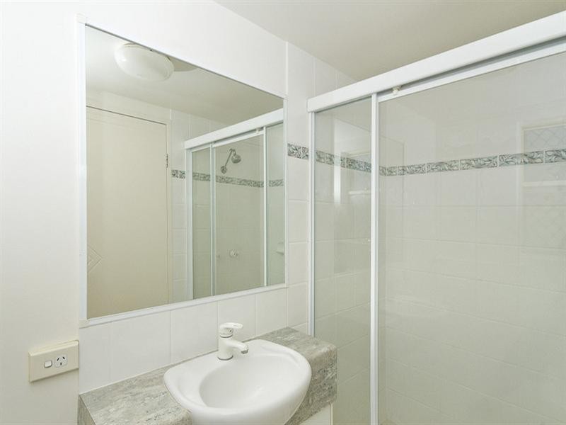 1/19 Twenty Fourth Avenue, Palm Beach QLD 4221