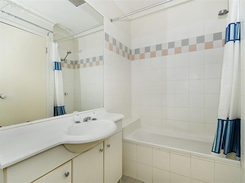 8/283 Nineteenth Avenue, Elanora QLD 4221