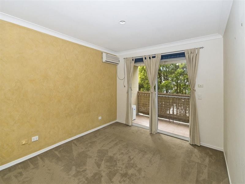 8/283 Nineteenth Avenue, Elanora QLD 4221