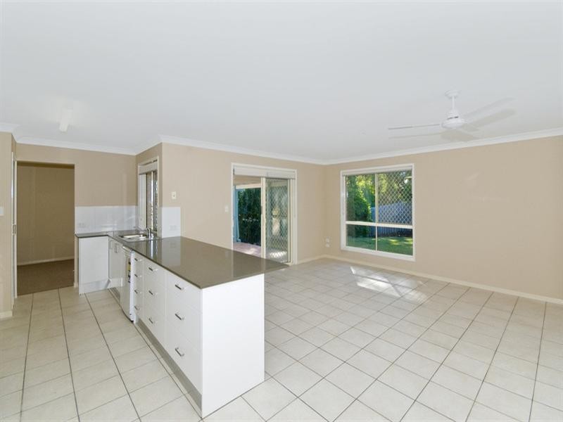 22 Hibertia Avenue, Elanora QLD 4221