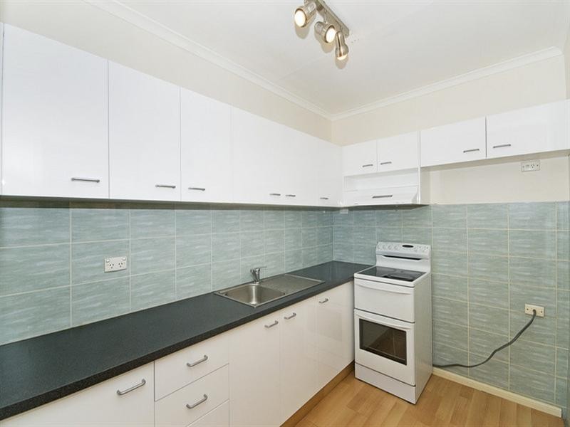 2/21 Tallebudgera Drive, Palm Beach QLD 4221