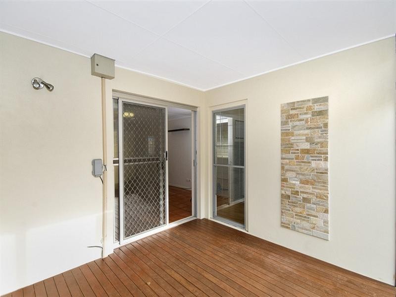 2/21 Tallebudgera Drive, Palm Beach QLD 4221