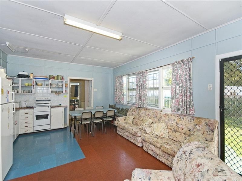 382 Cypress Terrace North, Palm Beach QLD 4221