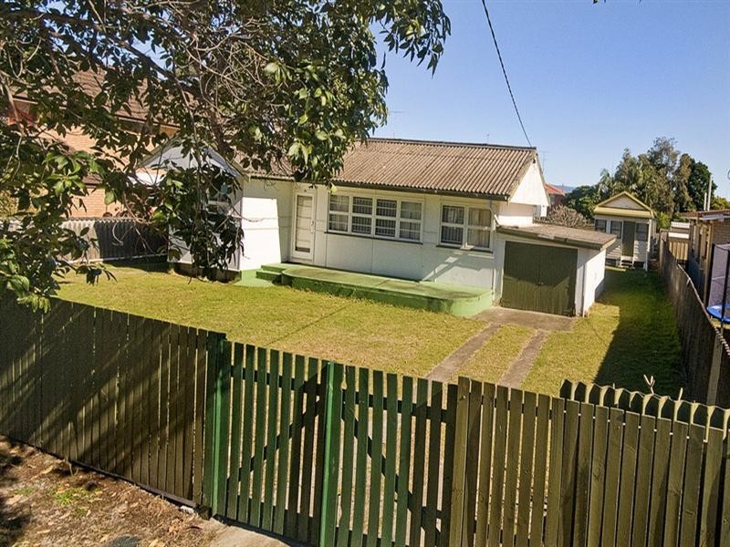 382 Cypress Terrace North, Palm Beach QLD 4221