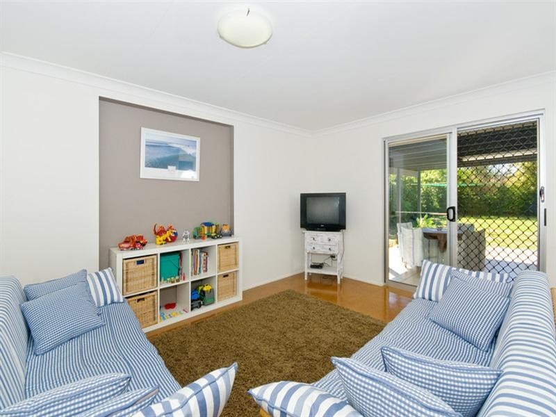 9 Ebony Place, Palm Beach QLD 4221