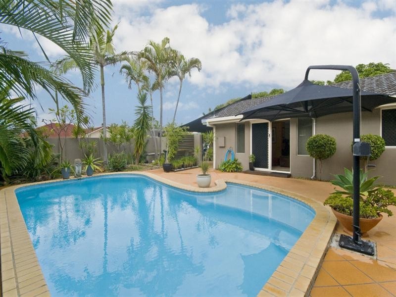 38 Avanti Street, Mermaid Waters QLD 4218
