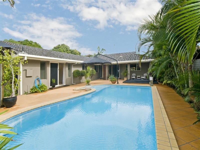 38 Avanti Street, Mermaid Waters QLD 4218