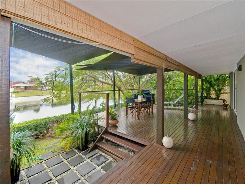 38 Avanti Street, Mermaid Waters QLD 4218