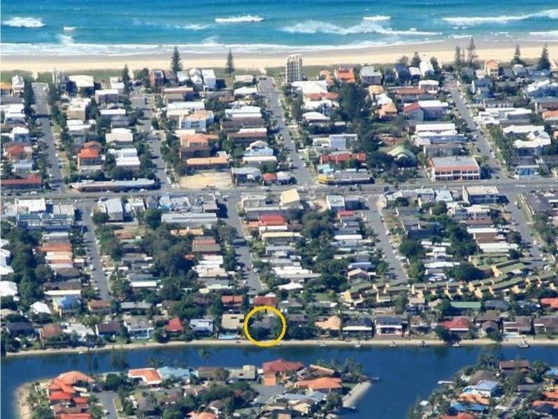 38 Avanti Street, Mermaid Waters QLD 4218