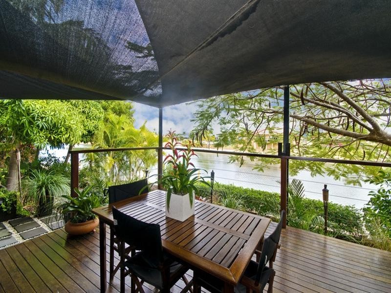 38 Avanti Street, Mermaid Waters QLD 4218