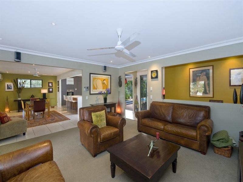 38 Avanti Street, Mermaid Waters QLD 4218