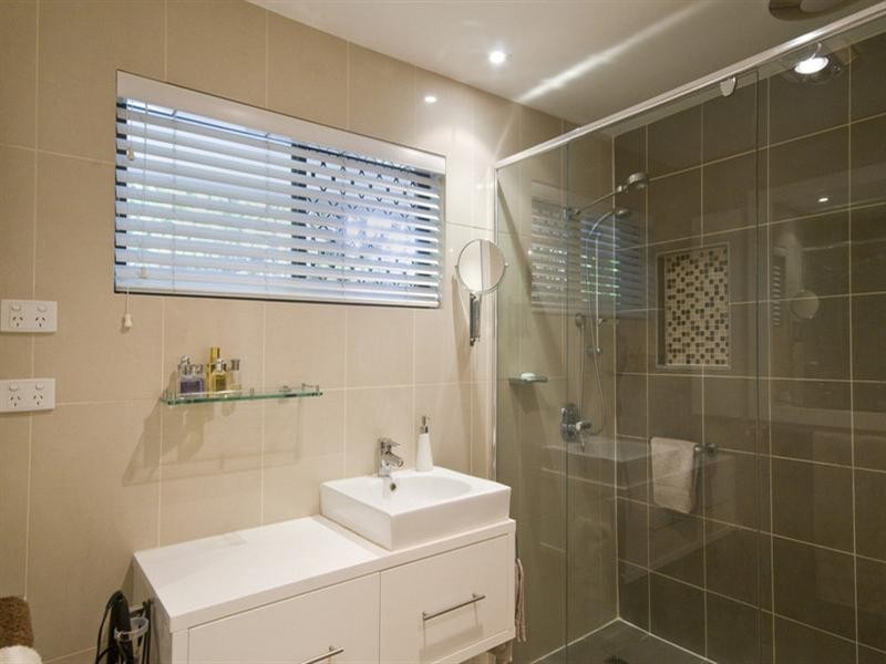 38 Avanti Street, Mermaid Waters QLD 4218