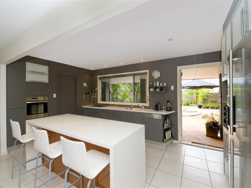 38 Avanti Street, Mermaid Waters QLD 4218