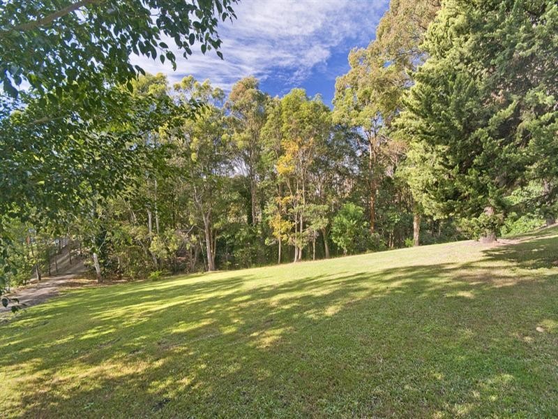 11 Evergreen Drive, Elanora QLD 4221
