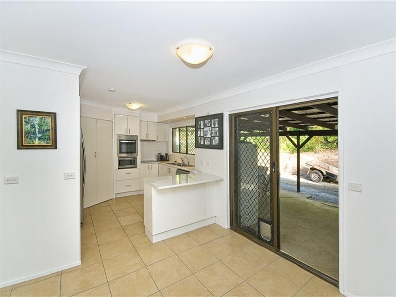 11 Evergreen Drive, Elanora QLD 4221