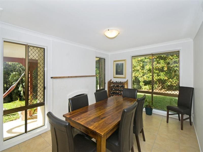 11 Evergreen Drive, Elanora QLD 4221