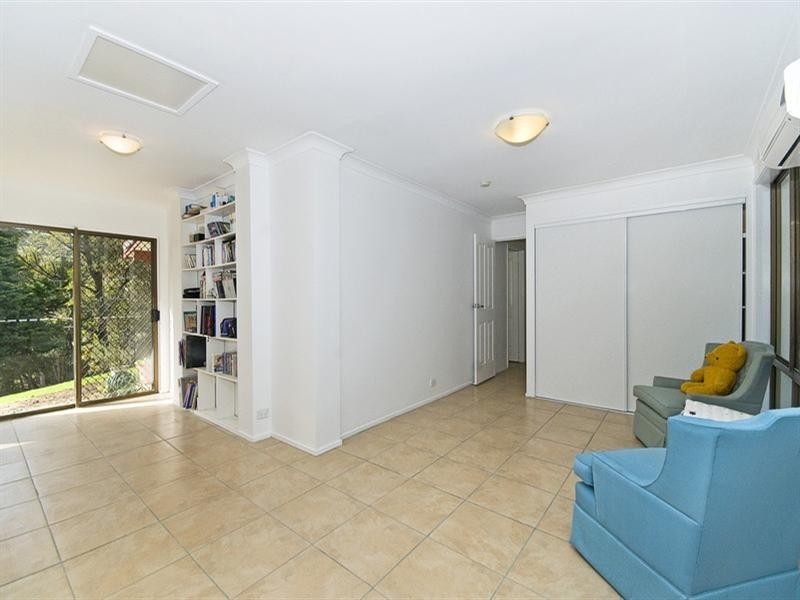 11 Evergreen Drive, Elanora QLD 4221