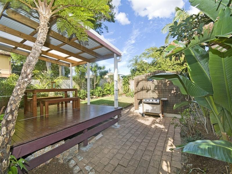 34 Seventh Avenue, Palm Beach QLD 4221