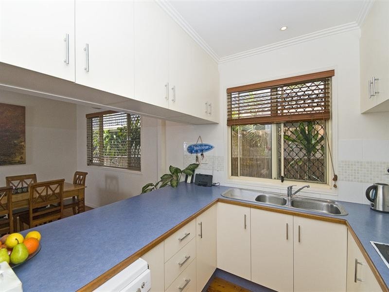 34 Seventh Avenue, Palm Beach QLD 4221