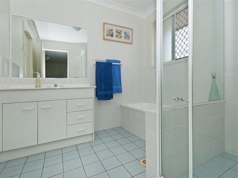 16/9 Harrier Drive, Burleigh Waters QLD 4220