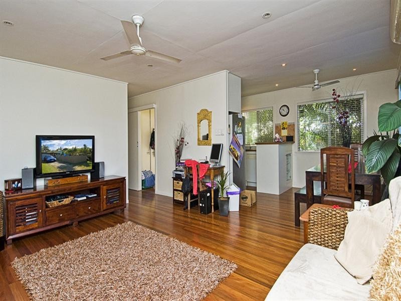 5 Celebes Avenue, Palm Beach QLD 4221