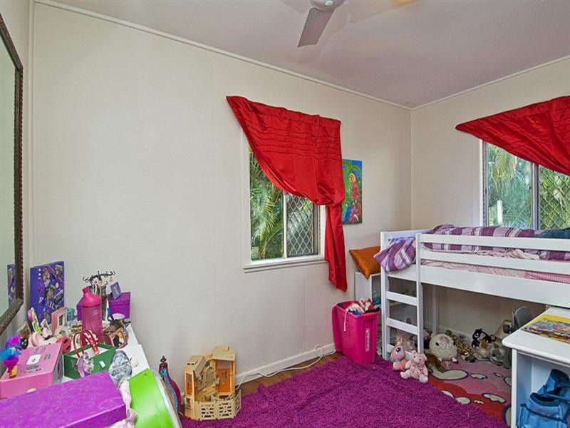 5 Celebes Avenue, Palm Beach QLD 4221